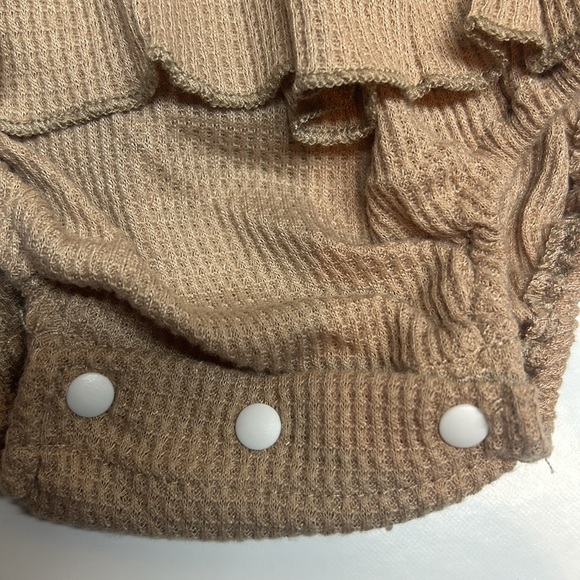 Kids Beige Ruffled Suspender Bloomers - Picture 2 of 4